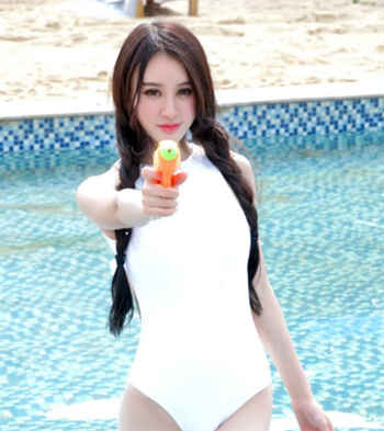 女尊收了父亲