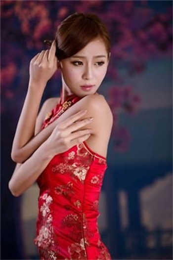 老婆酒吧上台蝴蝶结小说