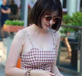 瞒着老公说在公司加班