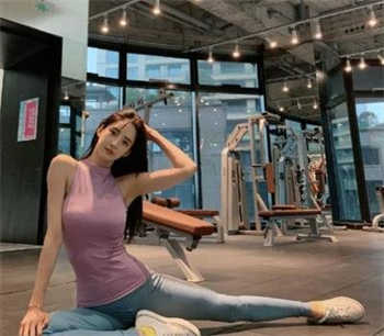 透明jk服摇掉裙子视频