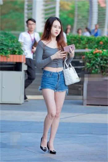两男一女的两洞插图
