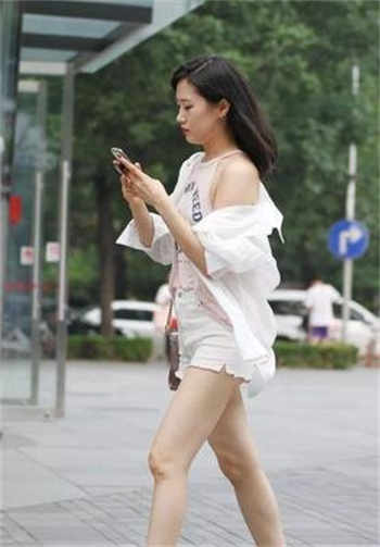 吉娜整容前后照片