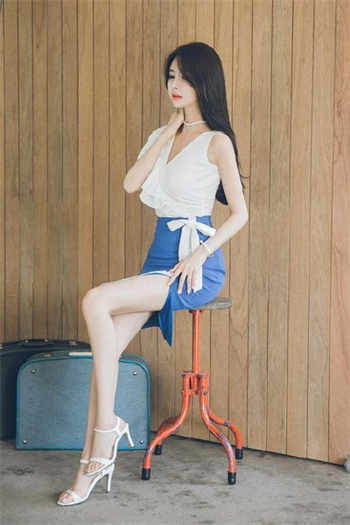 彩鳞步步陷深渊琉璃狐