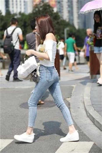 初中生穿舞蹈服图片