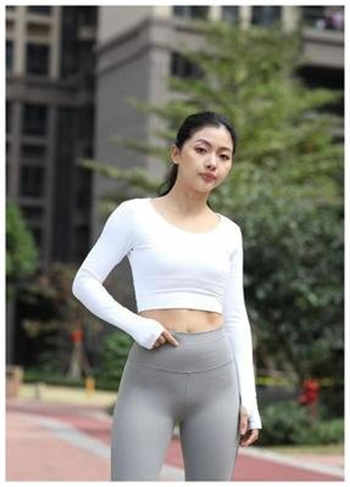 女保险员半夜上门