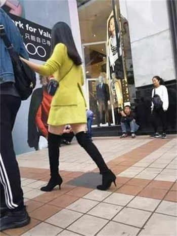 被砍下来的少女头颅