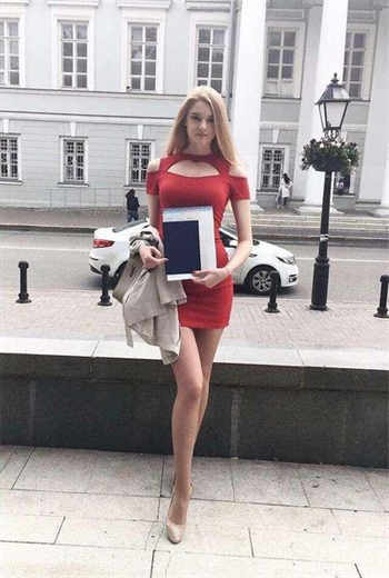 背时姑娘叫什么